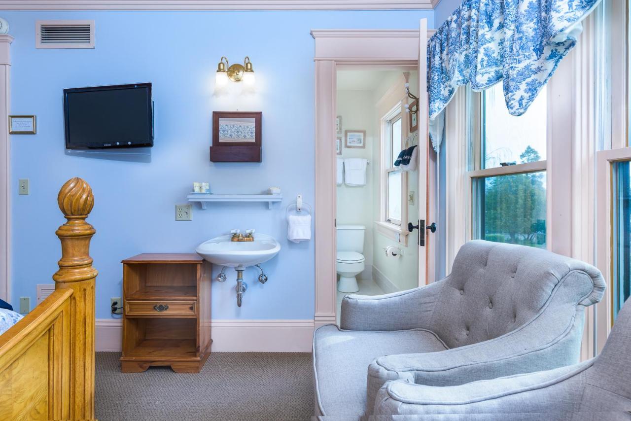 King Room with Mountain View